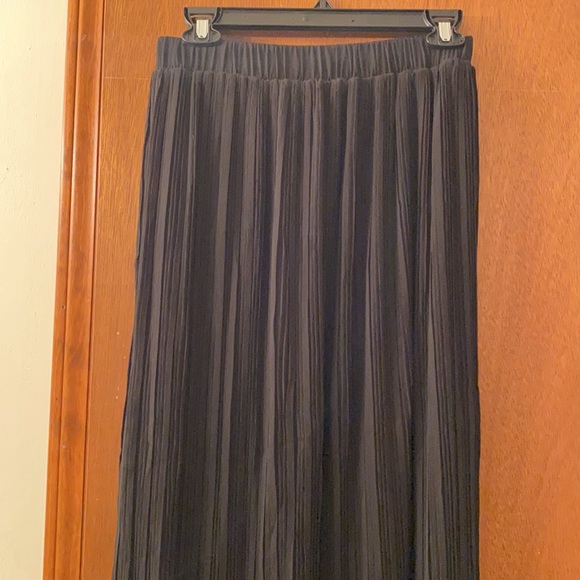 SHEIN Pleated Maxi Skirt - Picture 2 of 3